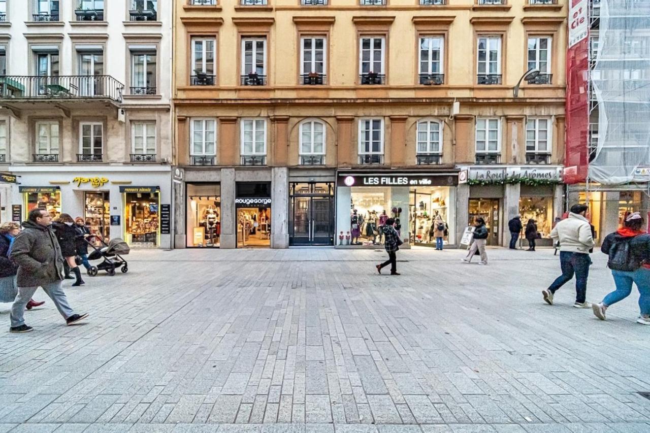 Le Petit Victor Hugo - Studio Bellecour ลียง ภายนอก รูปภาพ